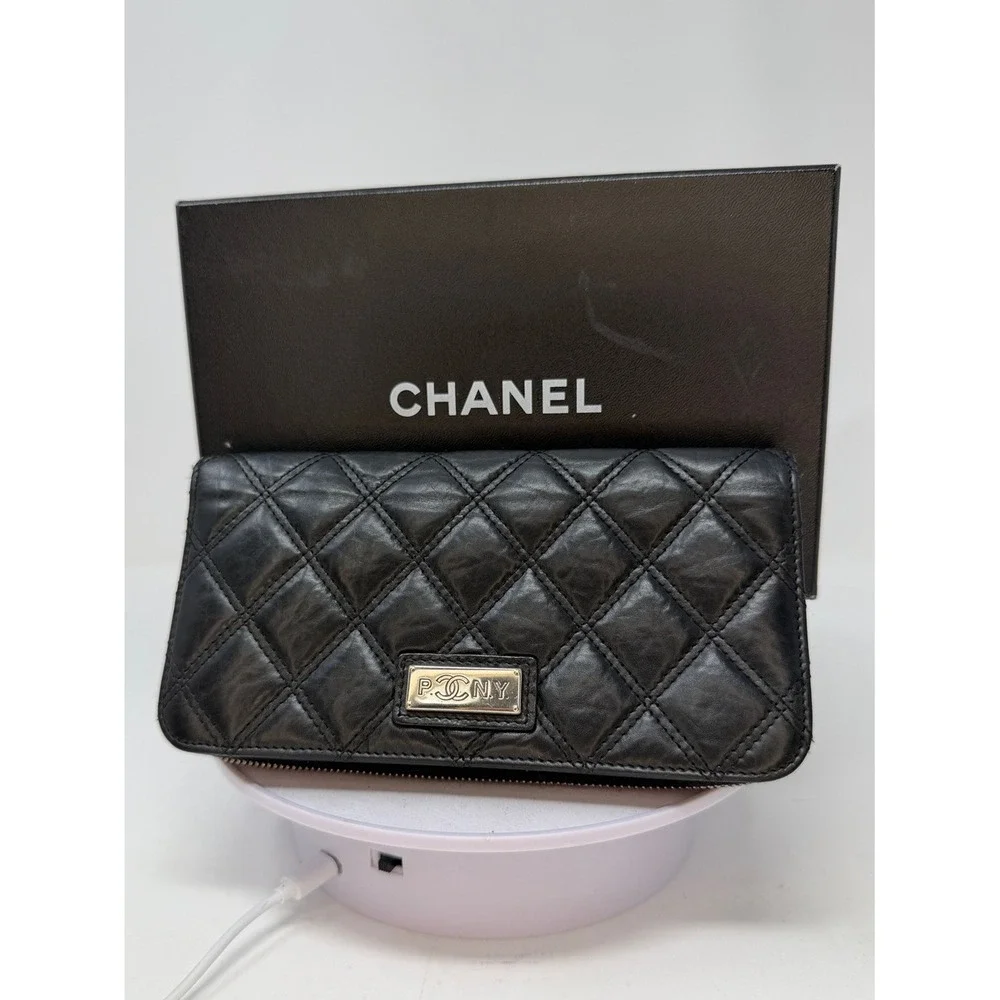 CHANEL rare 2005